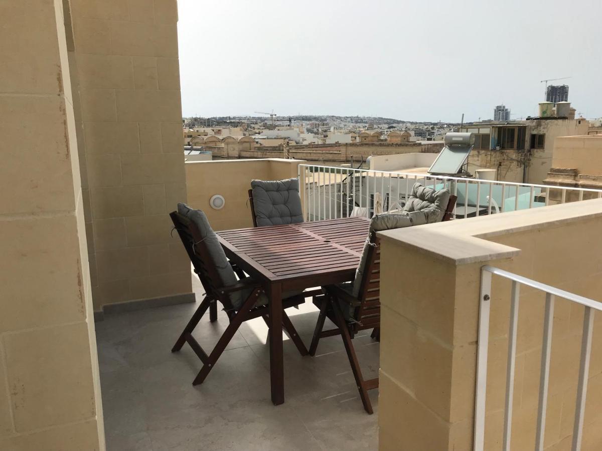 The Three Trees Apartments Sliema Ngoại thất bức ảnh